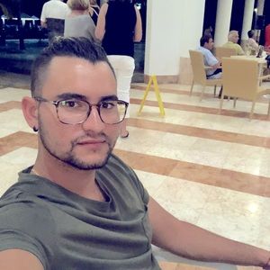 Meet your Posher, Raymond